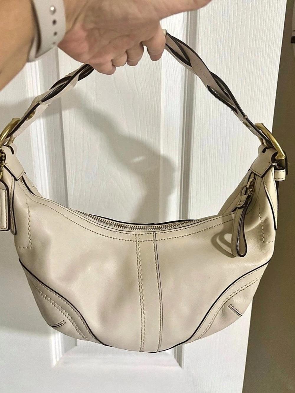 Vintage Coach Shoulder Bag Leather Hobo in Cream